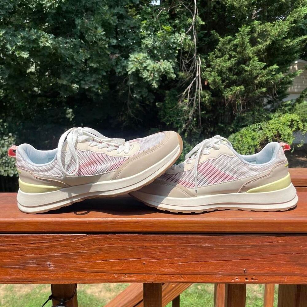 Zara Women's 9 Cream and Yellow Sneakers